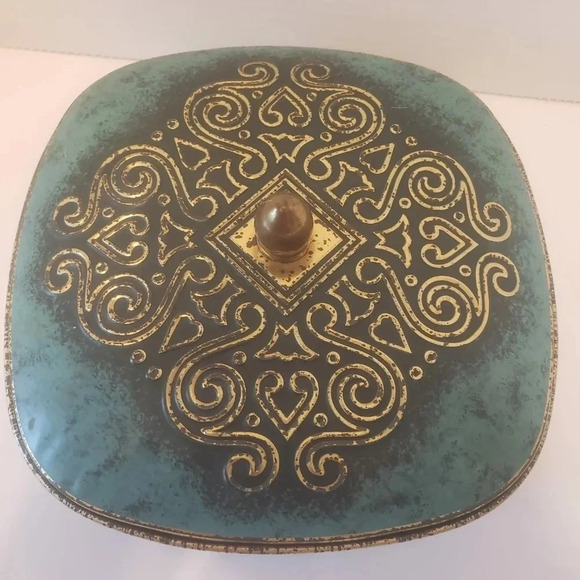 Vintage Filigree Green/Gold  Lidded Biscuit Tin . - Picture 5 of 8